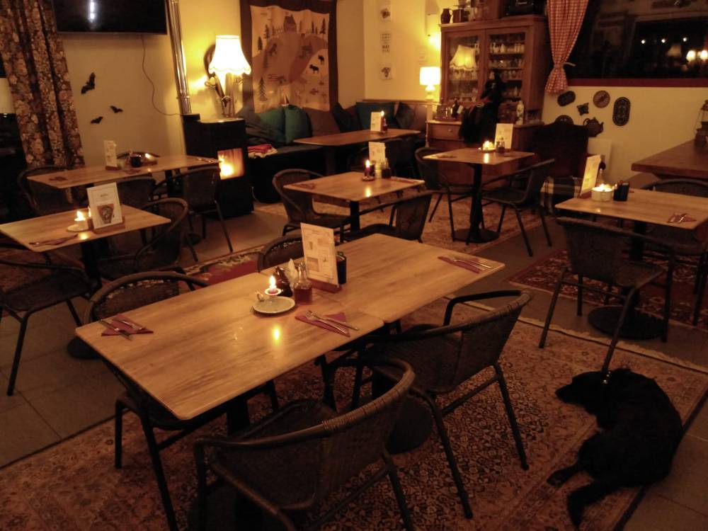 restaurant